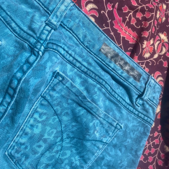 Calvin Klein Reversible Jeans Floral Leopard Print CK Straight Leg Pattern Denim - Picture 8 of 13